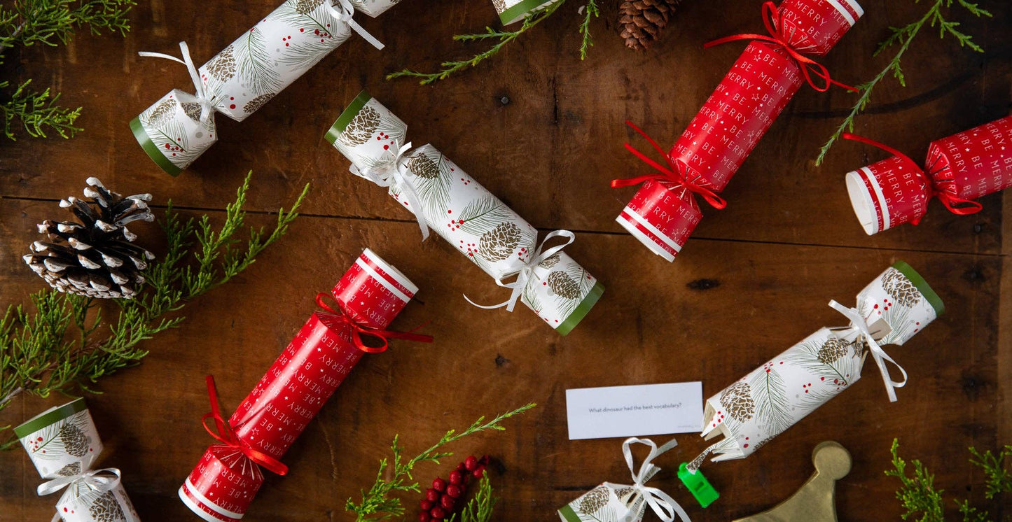 Needles and Cones Cracker Set