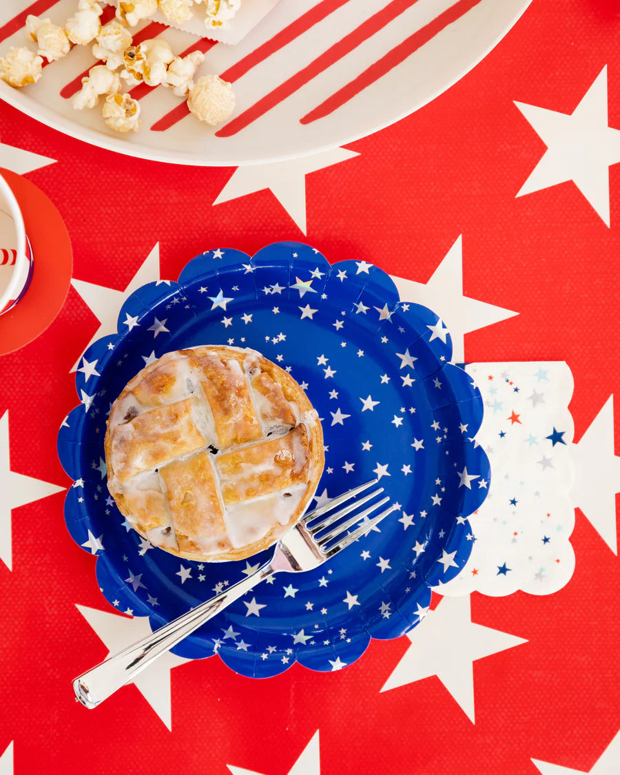 Red/Blue Sparklers Scallop Plate Set