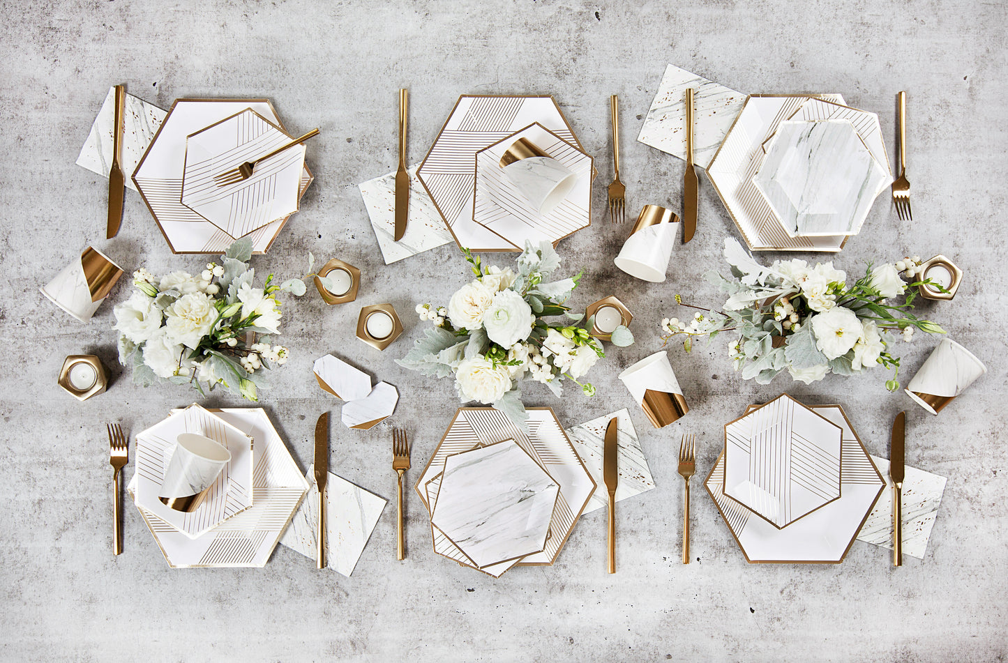 Blanc - White Striped Small Paper Plates