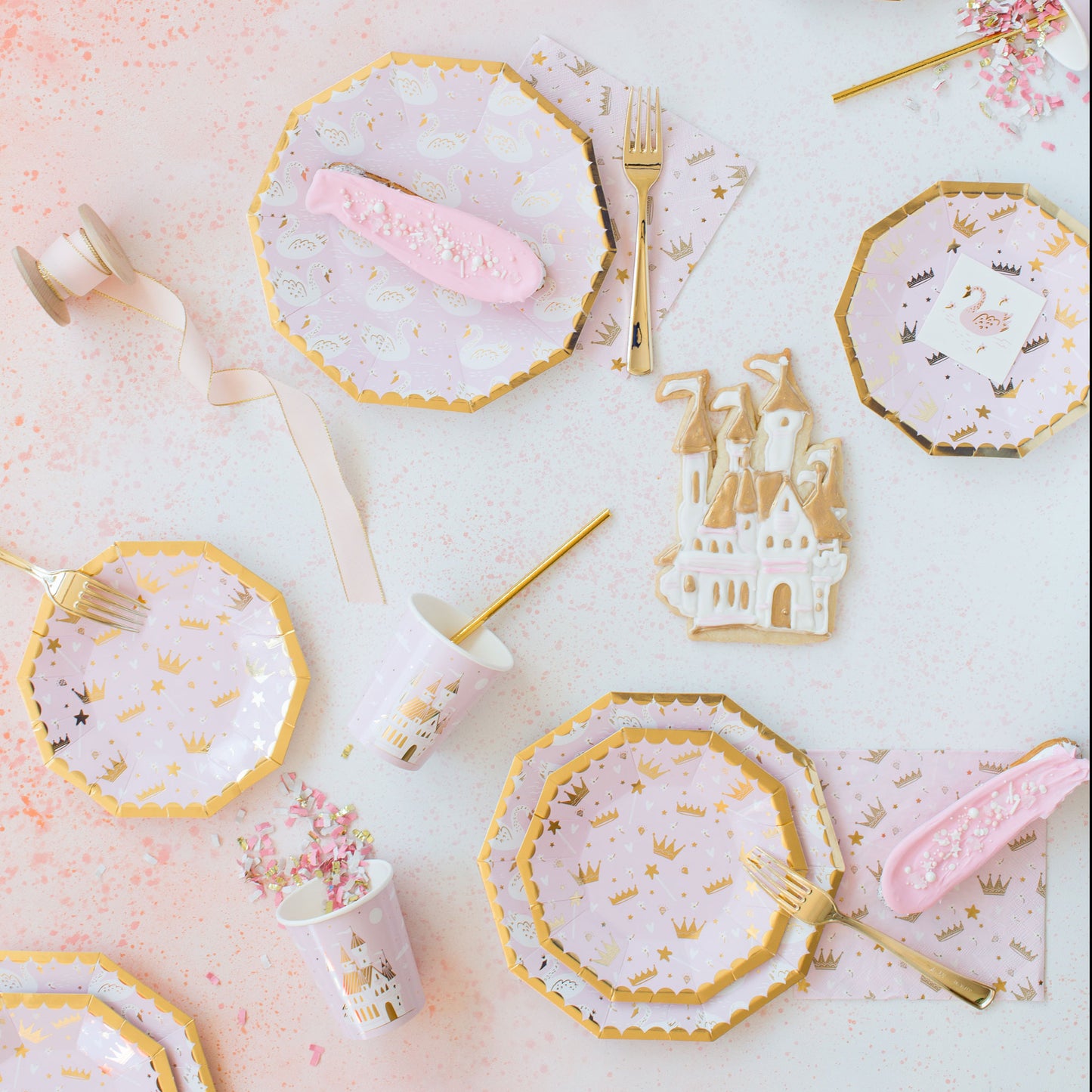 Sweet Princess Large Swan Plates