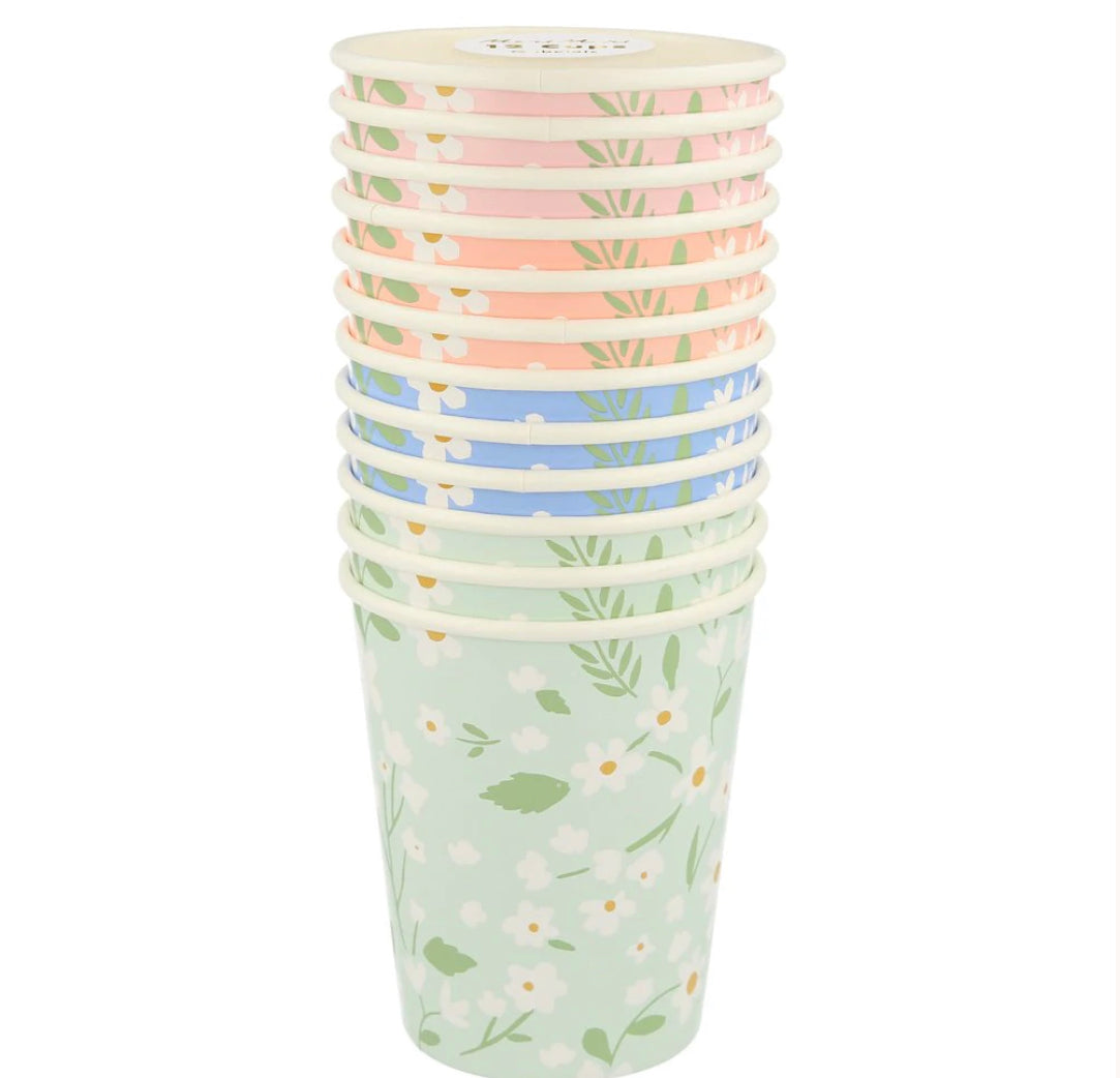 Ditsy floral cups