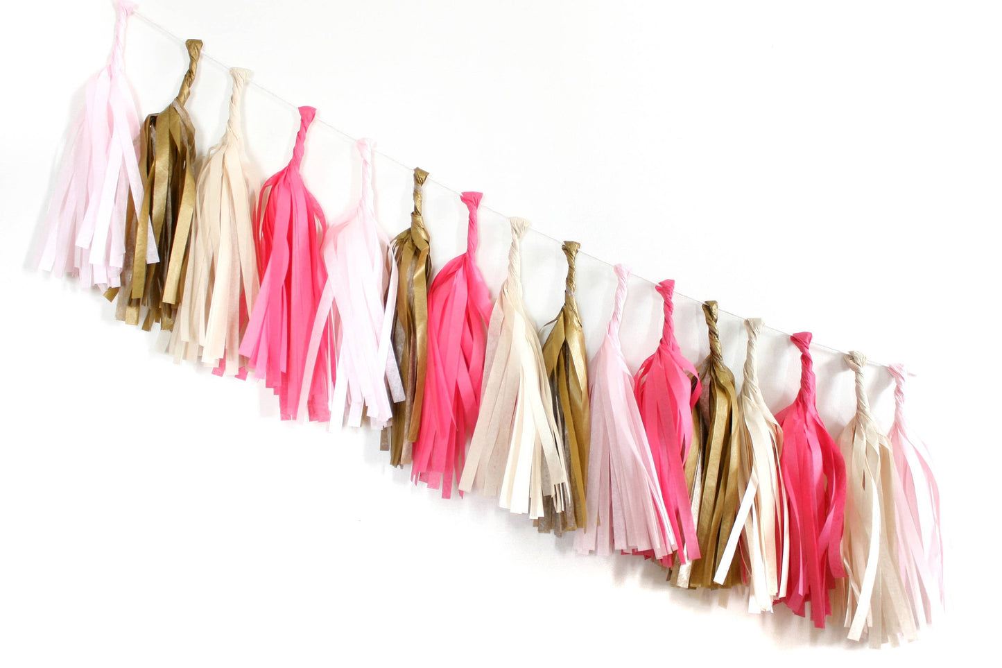 Sweetheart Tissue Garland Kit
