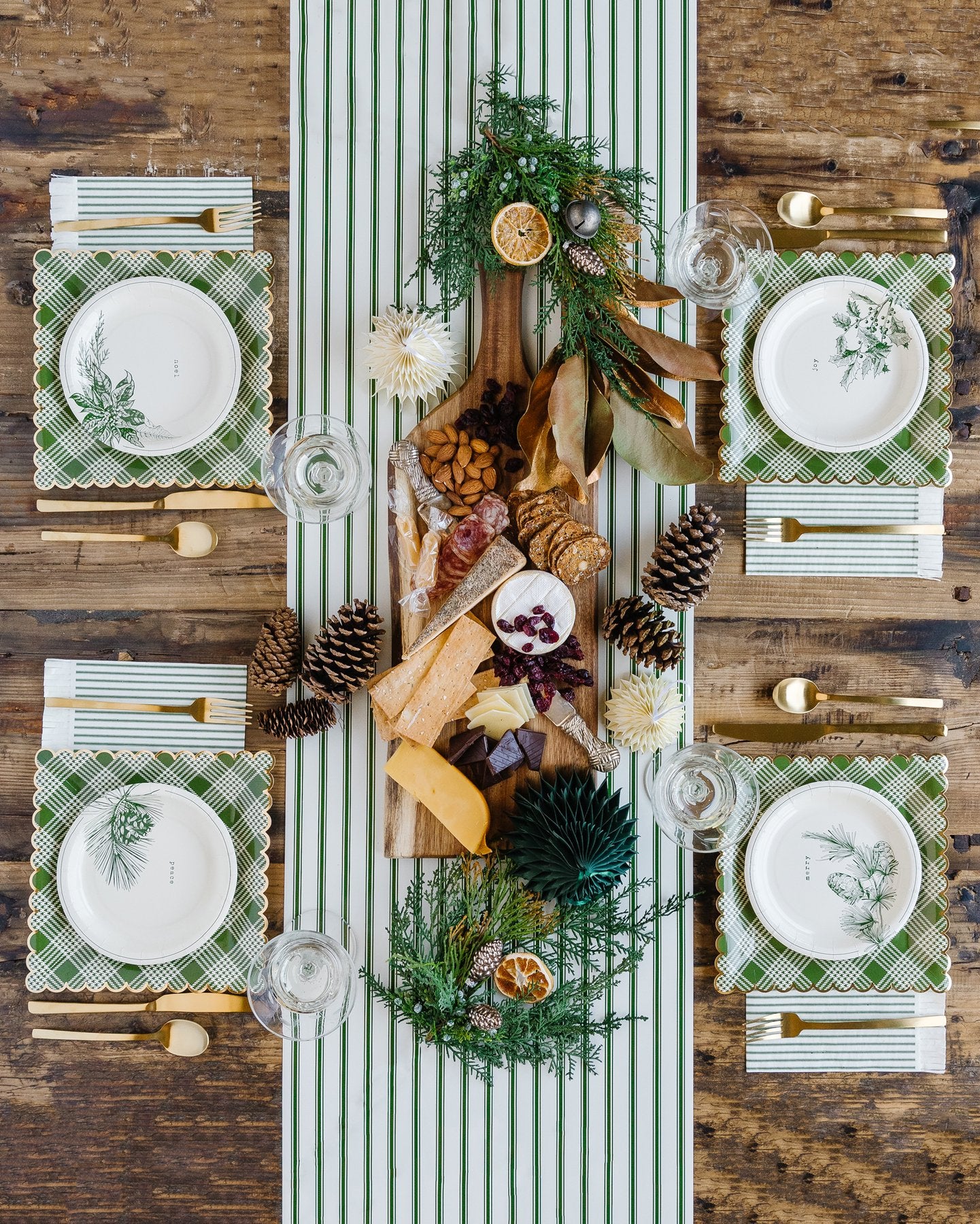 Botanical Green Plaid Scalloped Plate