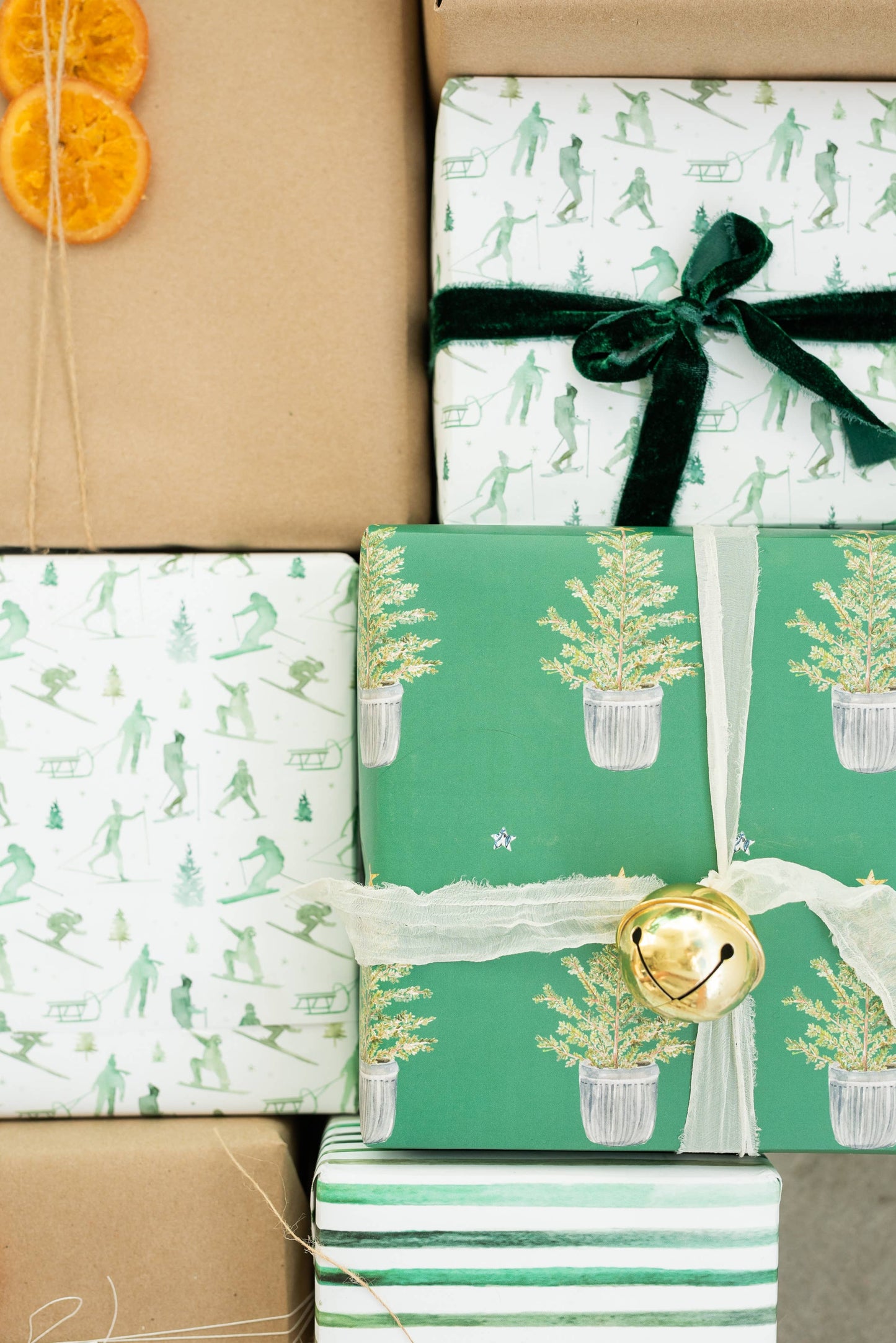 Winter Vacation Gift Wrap Roll