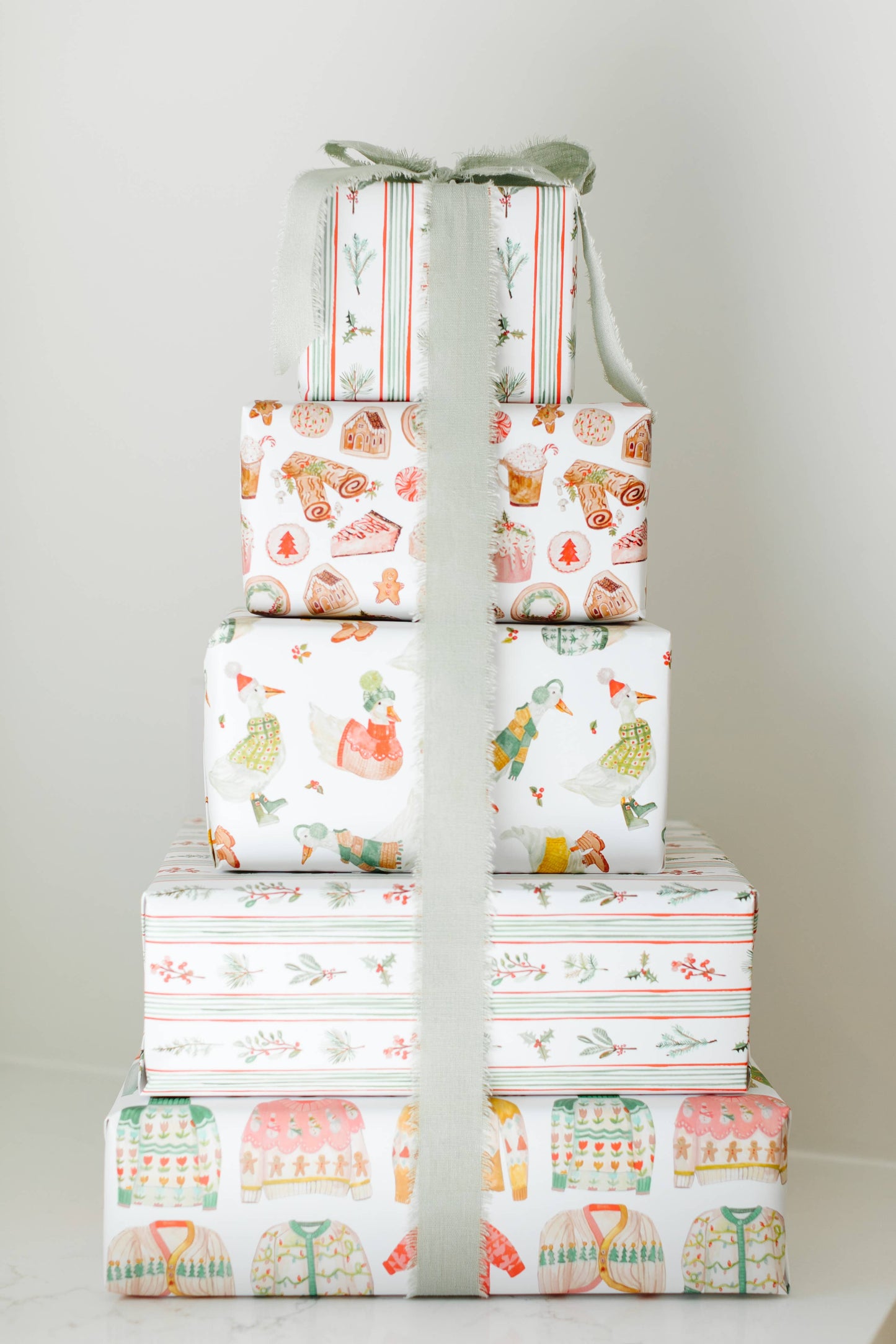 Holiday Garland Gift Wrap Roll