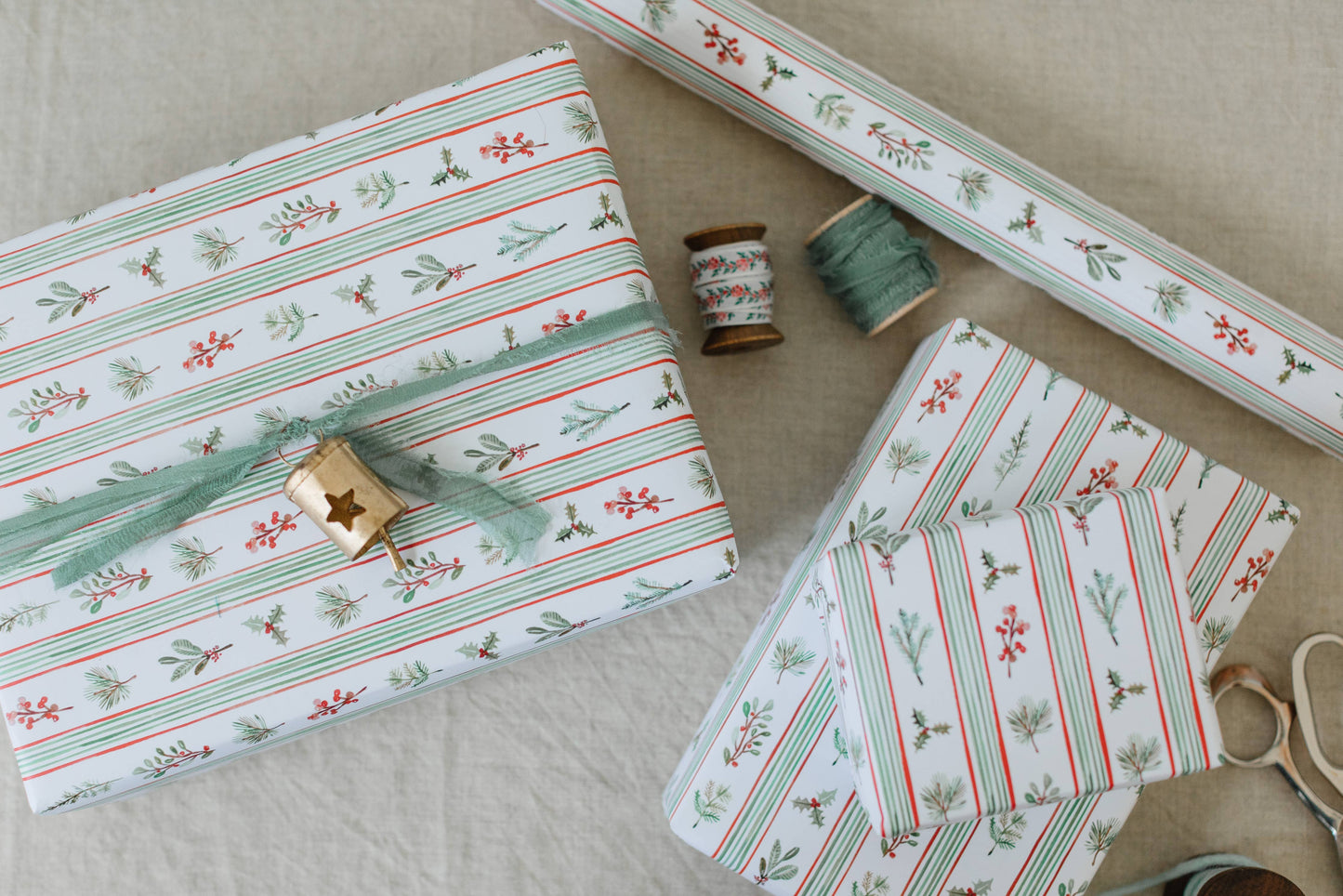 Holiday Garland Gift Wrap Roll